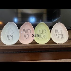 Rae Dunn Spring Plates